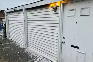 10332 S Oglesby Ave, Chicago, IL 60617 - Photo 3