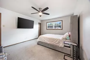 19424 Cypress Dr, Country Club Hills, IL 60478 - Photo 11