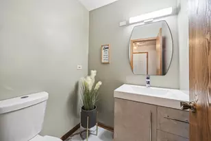 19424 Cypress Dr, Country Club Hills, IL 60478 - Photo 9