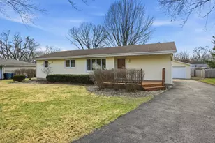 5068 N 4300W Rd, Bourbonnais, IL 60914 - Photo 5