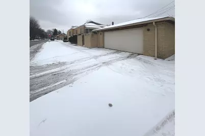 8800 S Merrill Avenue, Chicago, IL 60617 - Photo 5