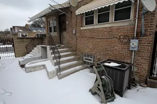 8800 S Merrill Ave, Chicago, IL 60617 - Photo 7
