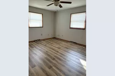 310 Carriage Drive, Morris, IL 60450 - Photo 15