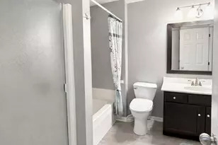 1716 Pine St, McHenry, IL 60051 - Photo 13