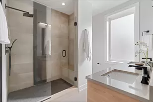 3653 W Barry Ave, Chicago, IL 60618 - Photo 17