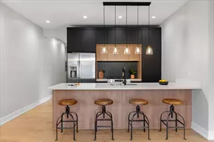 3653 W Barry Ave, Chicago, IL 60618 - Photo 3