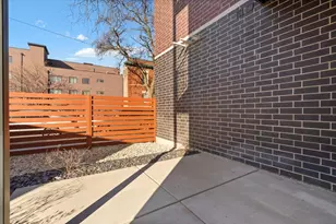 3653 W Barry Ave, Chicago, IL 60618 - Photo 19