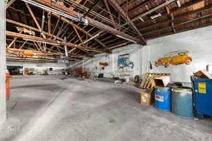 1123 W Catalpa Ave, Chicago, IL 60640 - Photo 17