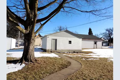 638 Leonard Avenue, Dekalb, IL 60115 - Photo 7