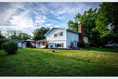 22115 Grenadier Drive, Marengo, IL 60152 - Photo 5