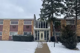 212 Collen Dr, Lombard, IL 60148 - Photo 1