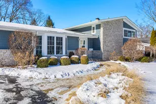 711 S 4th Ave, Libertyville, IL 60048 - Photo 3