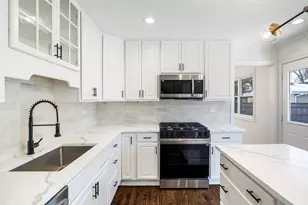 711 S 4th Ave, Libertyville, IL 60048 - Photo 11