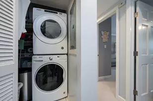 339 W Webster Ave, Chicago, IL 60614 - Photo 13