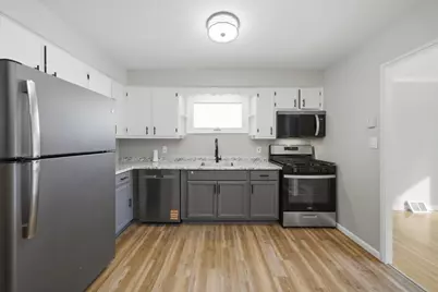 1003 Plaza Drive, Joliet, IL 60435 - Photo 7