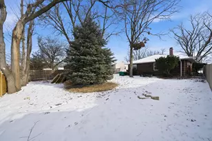 1003 Plaza Dr, Joliet, IL 60435 - Photo 21