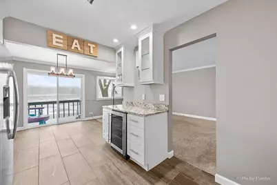 215 Lakeshore Lane, Bloomingdale, IL 60108 - Photo 5