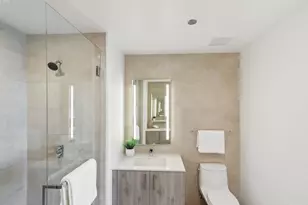 211 N Harbor Dr, Chicago, IL 60601 - Photo 23