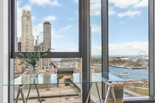 211 N Harbor Dr, Chicago, IL 60601 - Photo 21