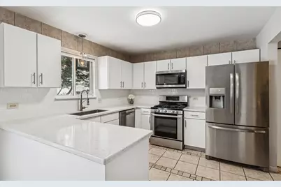 1830 Princeton Court, Gurnee, IL 60031 - Photo 5