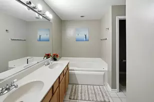 1270 Georgetown Way, Vernon Hills, IL 60061 - Photo 13