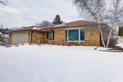 105 Glenridge Lane, Schaumburg, IL 60193 - Photo 1