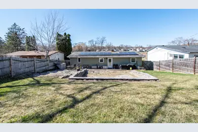 1115 Hillwood Circle, Round Lake Beach, IL 60073 - Photo 25