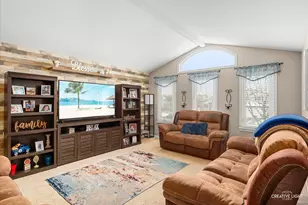 6913 Monmouth Dr, Joliet, IL 60431 - Photo 5