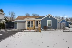 207 Second St, Elgin, IL 60123 - Photo 1