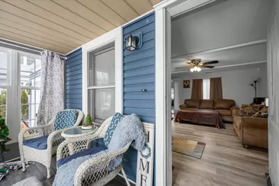 207 Second Street, Elgin, IL 60123 - Photo 3