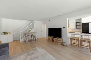 812 Dracut Ln, Schaumburg, IL 60173 - Photo 5