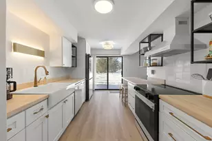 812 Dracut Ln, Schaumburg, IL 60173 - Photo 9