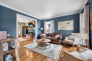 39W901 Carl Sandburg Rd, Saint Charles, IL 60175 - Photo 7