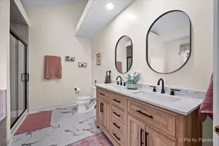 39W901 Carl Sandburg Rd, Saint Charles, IL 60175 - Photo 23