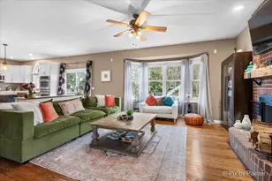 39W901 Carl Sandburg Rd, Saint Charles, IL 60175 - Photo 9