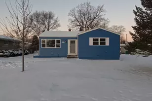 634 Parker Dr, Lombard, IL 60148 - Photo 1