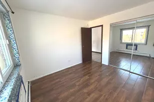 256 Shorewood Dr, Glendale Heights, IL 60139 - Photo 17