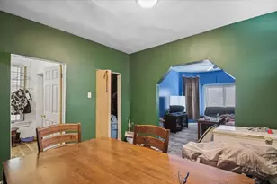6027 S Loomis Blvd, Chicago, IL 60636 - Photo 3