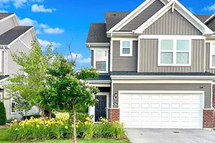 579 Watercress Dr, Aurora, IL 60504 - Photo 1