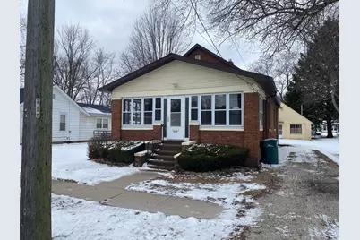 310 S Murdock Street, Streator, IL 61364 - Photo 1