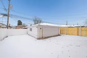 387 Madison Ave, Calumet City, IL 60409 - Photo 17