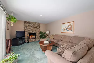 2439 N Windsor Drive, Arlington Heights, IL 60004 - Photo 7