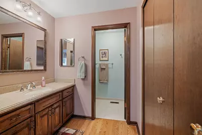 2439 N Windsor Drive, Arlington Heights, IL 60004 - Photo 17