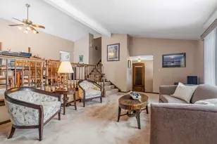 2439 N Windsor Dr, Arlington Heights, IL 60004 - Photo 5