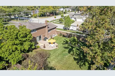 2439 N Windsor Drive, Arlington Heights, IL 60004 - Photo 31
