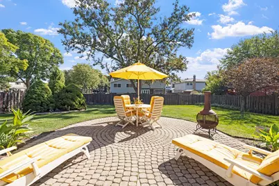 2439 N Windsor Drive, Arlington Heights, IL 60004 - Photo 21