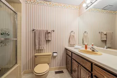 2439 N Windsor Drive, Arlington Heights, IL 60004 - Photo 19