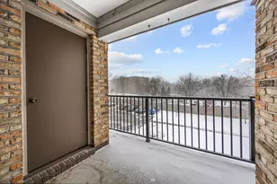 1724 Fayette Walk, Hoffman Estates, IL 60169 - Photo 15