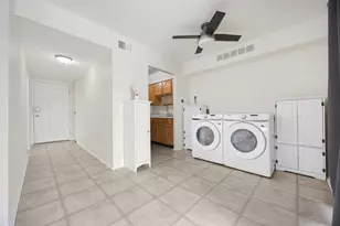 1724 Fayette Walk, Hoffman Estates, IL 60169 - Photo 3