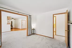 0N018 Windermere Rd, Winfield, IL 60190 - Photo 13